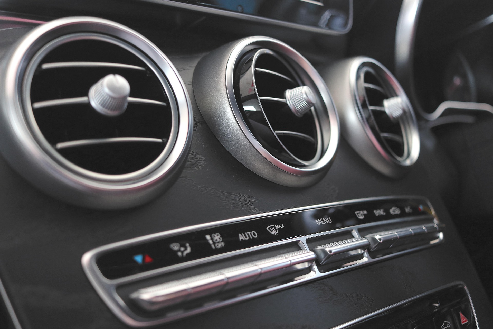 Car air conditioning repairs and servicing